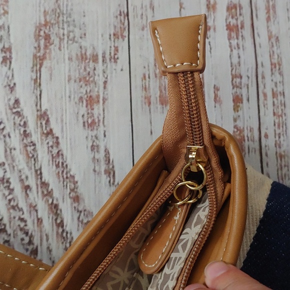 MARC FISHER WOVEN TOTE BAG PURSE - Picture 5 of 9